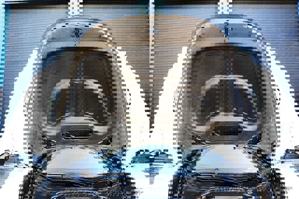 Used 2018 McLaren 720S Luxury photo 14