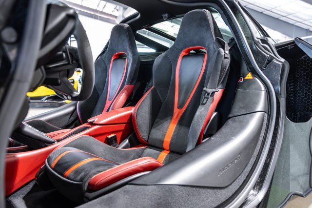 Used 2018 McLaren 720S Performance photo 10