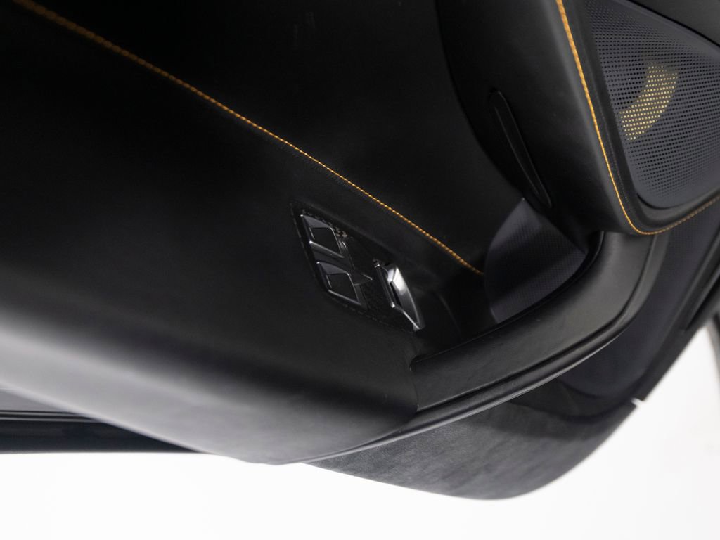 Used 2021 McLaren 720S Performance photo 13