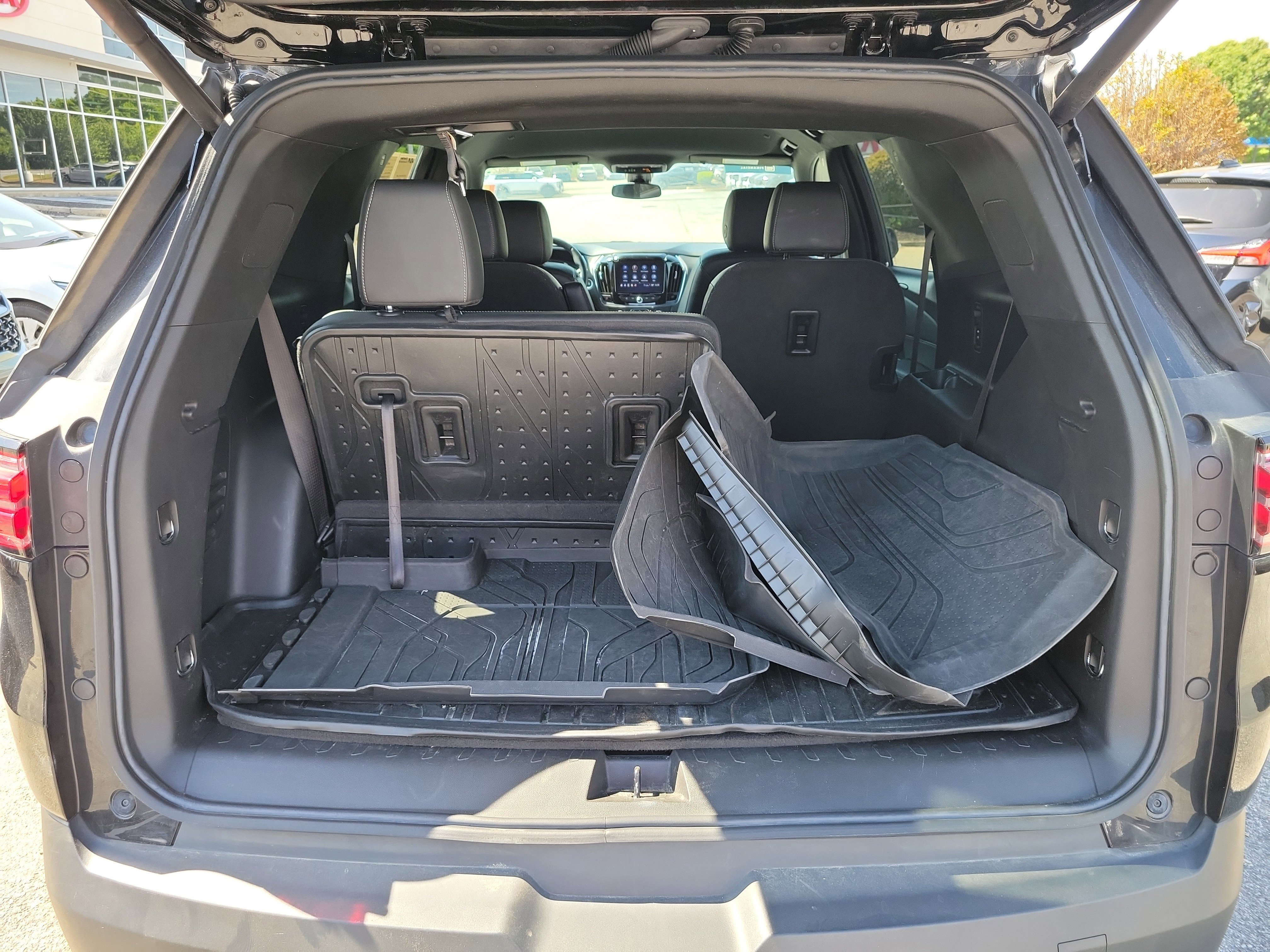 2023 Chevrolet Traverse LT