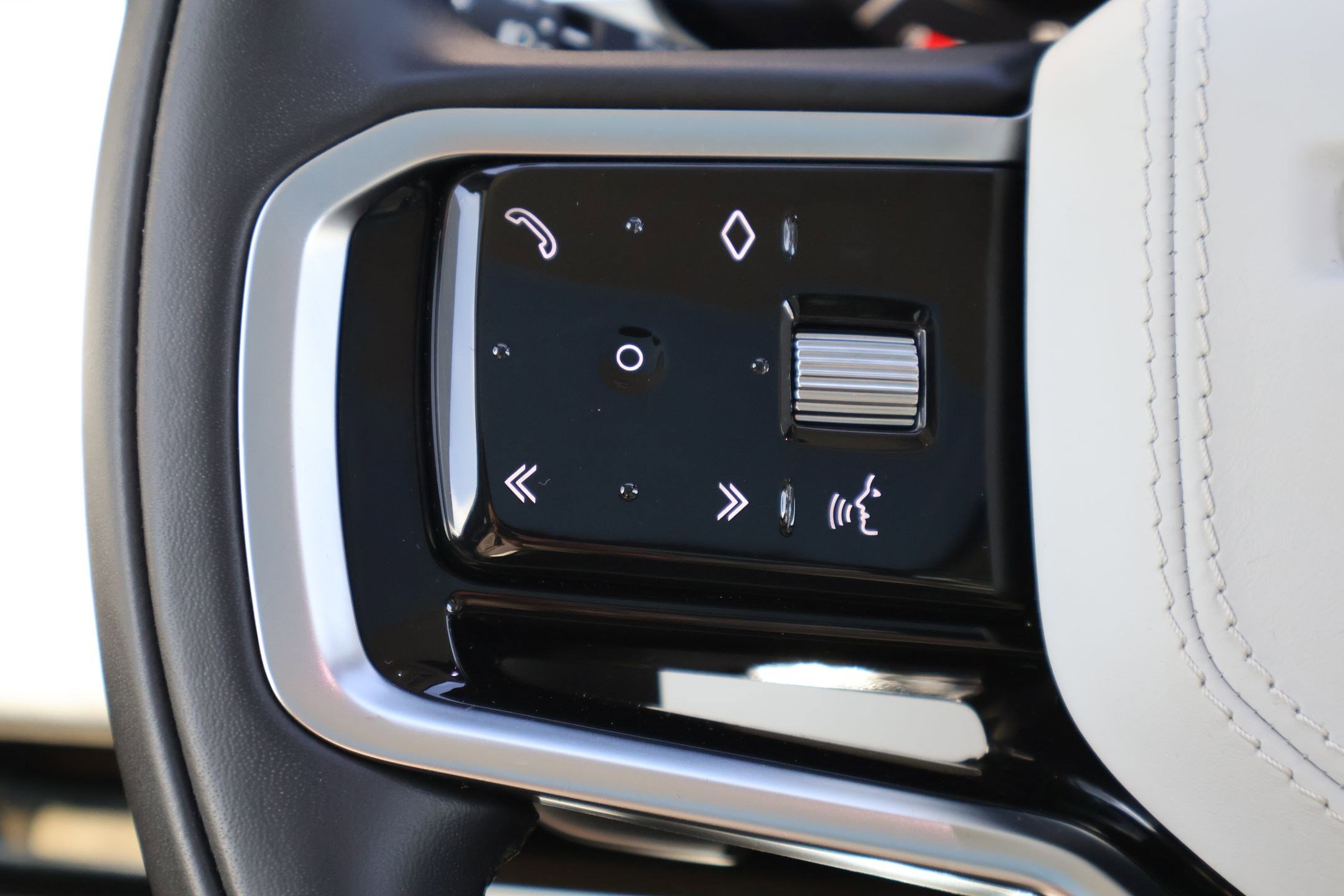 2023 Land Rover Range Rover Sport SE