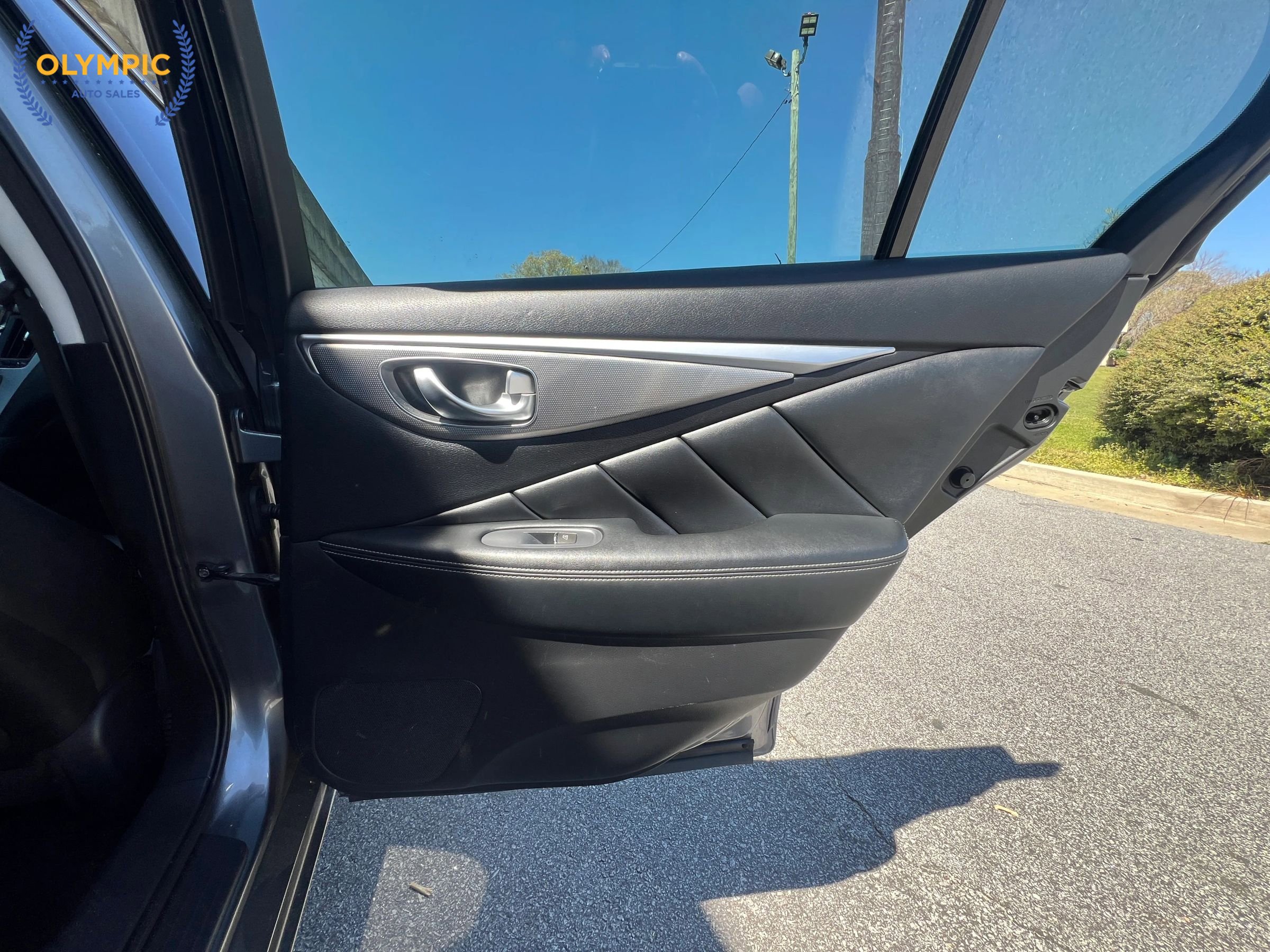 2014 INFINITI Q50 Premium