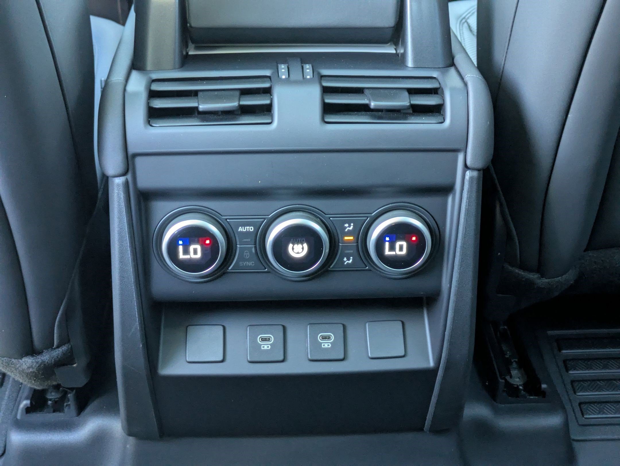 2025 Land Rover Defender 110 S