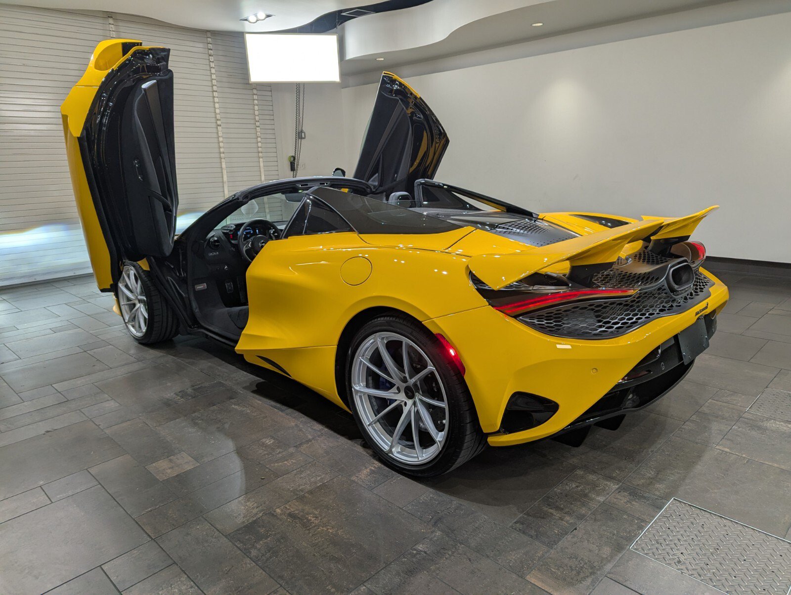 New 2026 McLaren 750S Spider photo 26