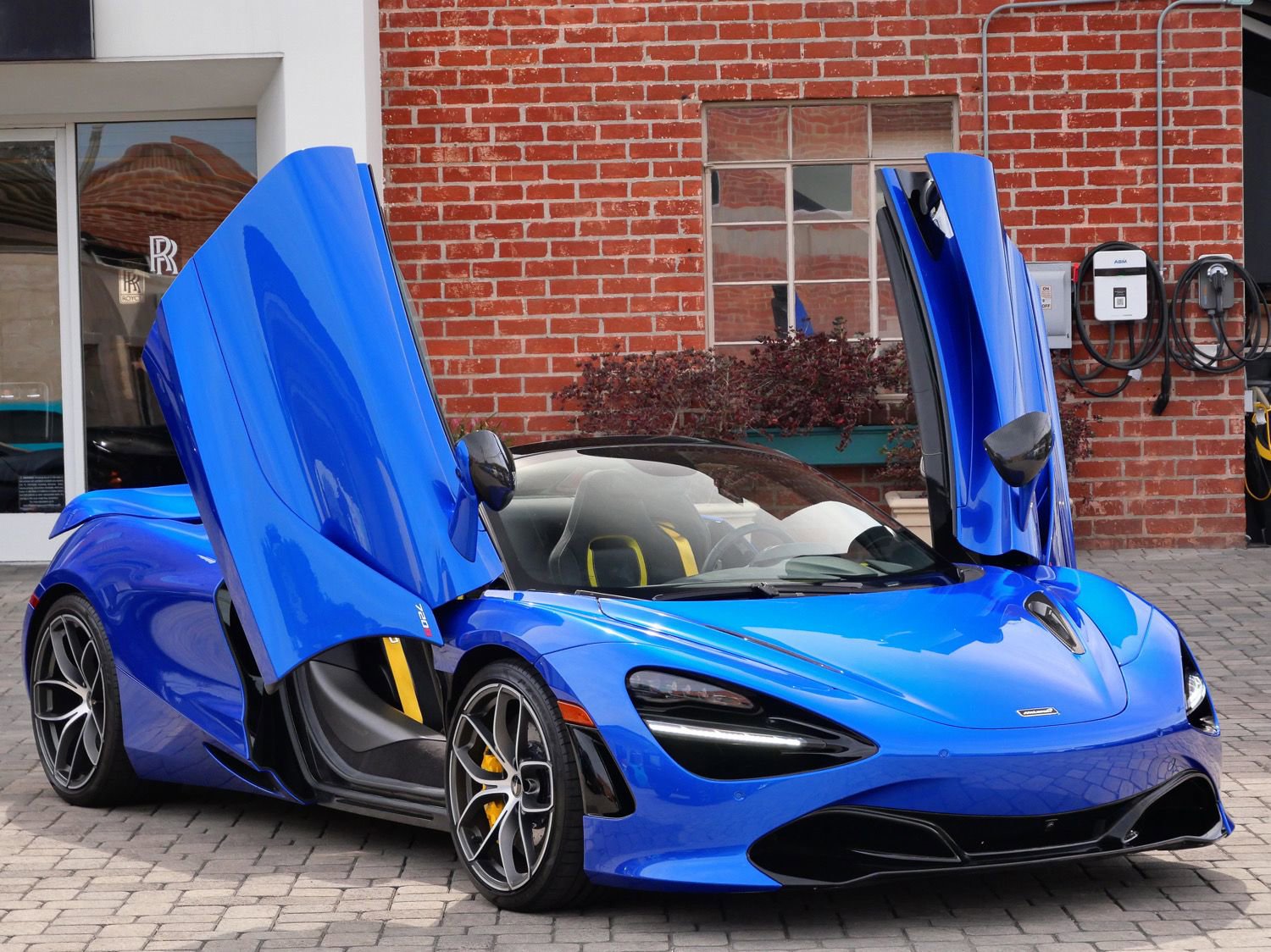 Used 2022 McLaren 720S Luxury photo 21