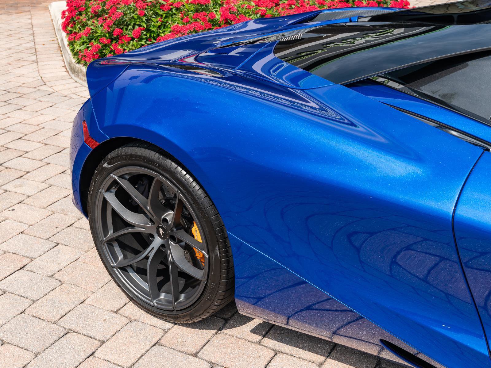 Used 2020 McLaren 720S Luxury photo 17