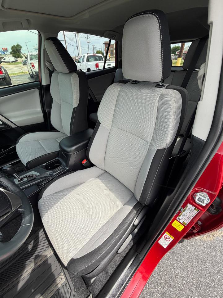 2017 Toyota RAV4 XLE