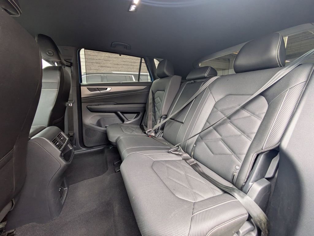 2025 Volkswagen Atlas Cross Sport SE