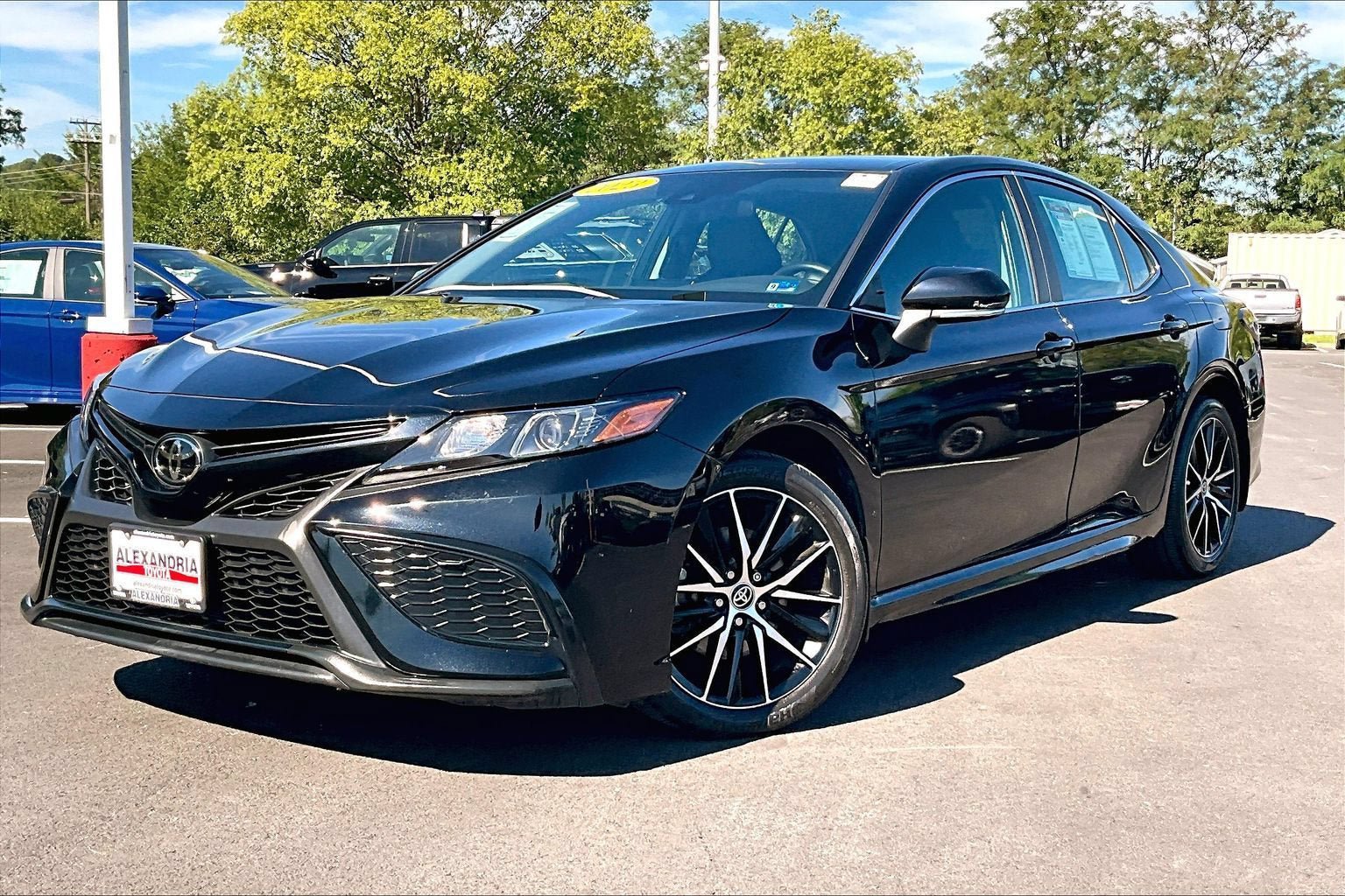 Used 2023 Toyota Camry SE