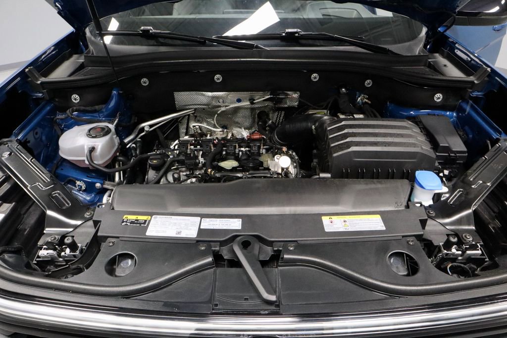 2025 Volkswagen Atlas Cross Sport SEL R-Line