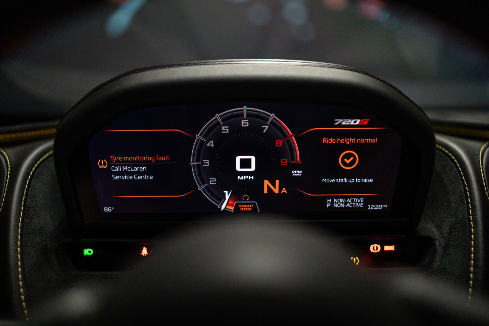 Used 2018 McLaren 720S photo 11