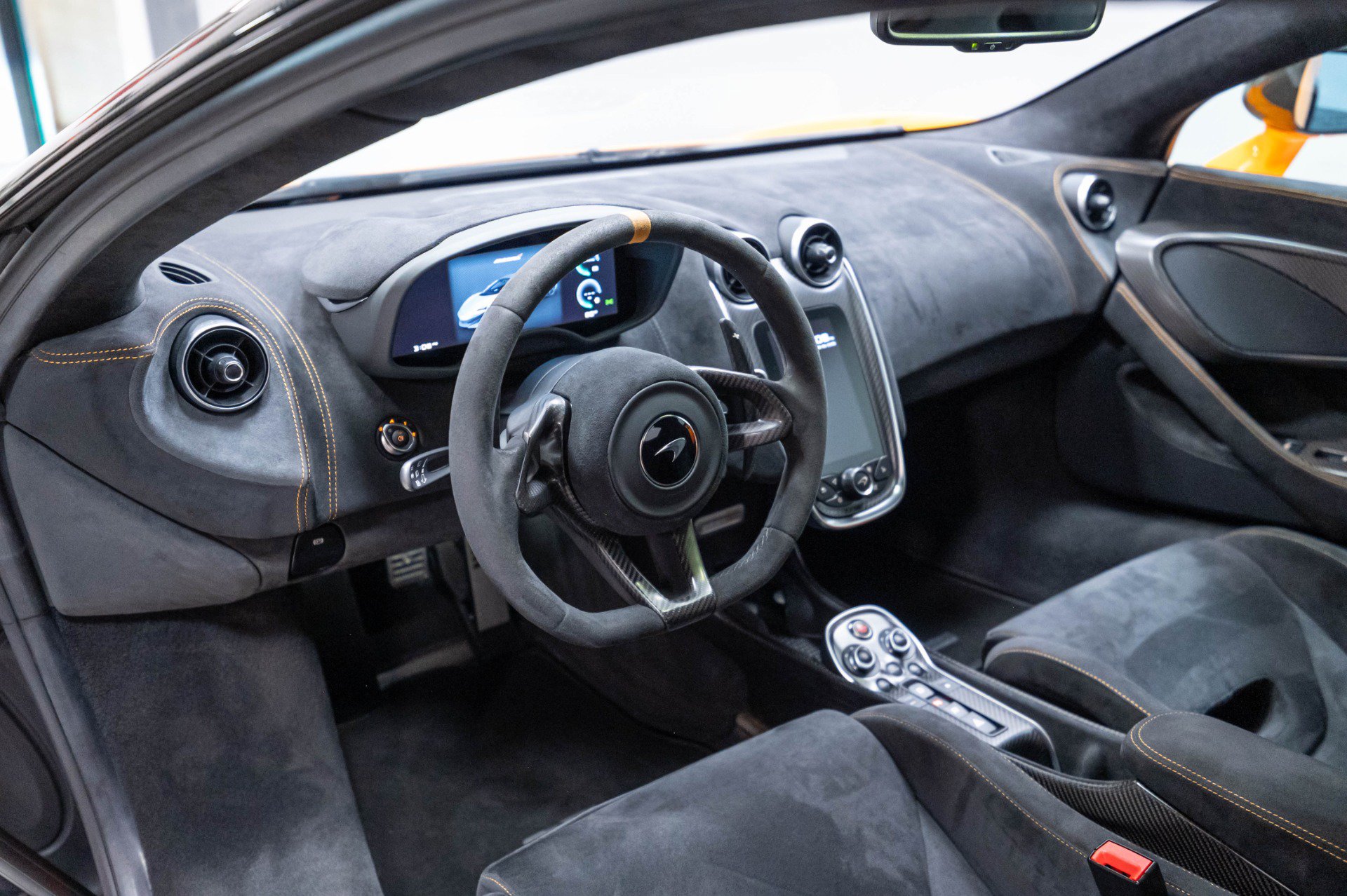 Used 2019 McLaren 600LT photo 9