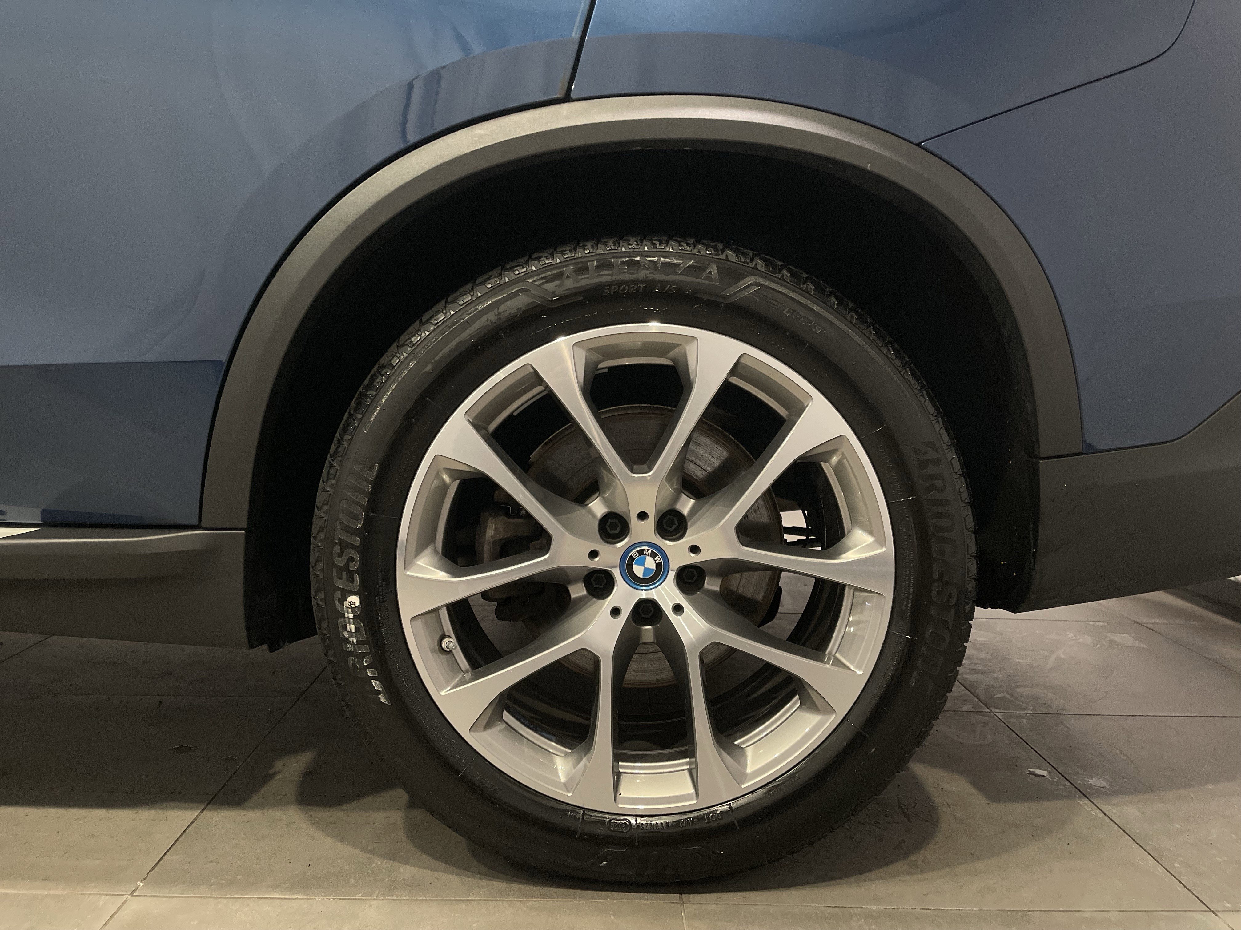 2023 BMW X5 xDrive45e