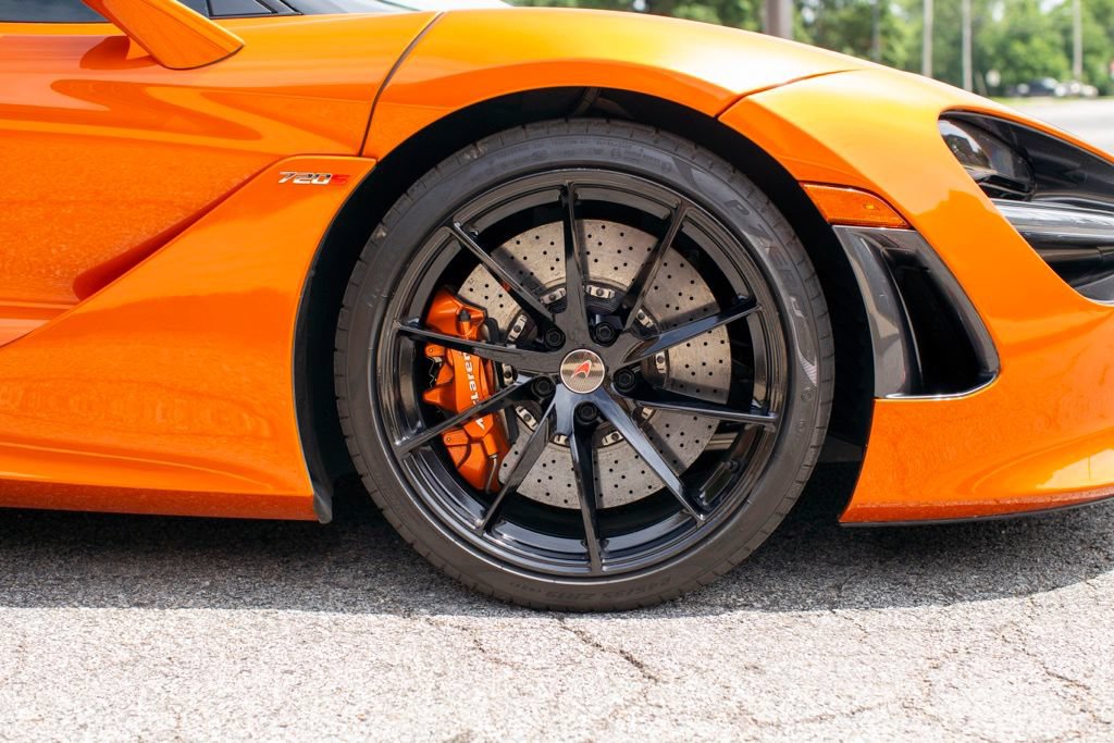 Used 2018 McLaren 720S Performance photo 17
