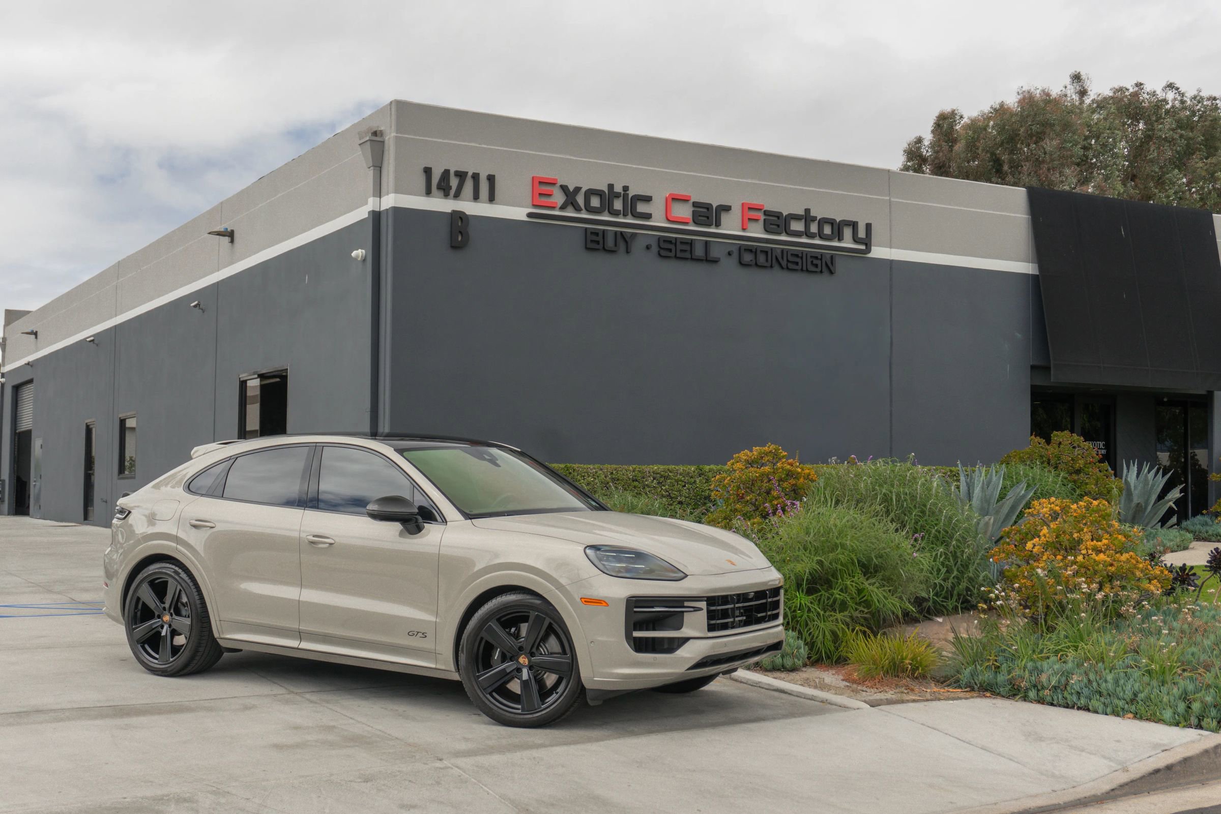 Used 2025 Porsche Cayenne GTS