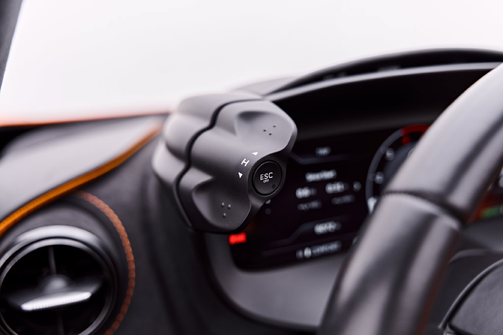 Used 2025 McLaren 750S Spider photo 77