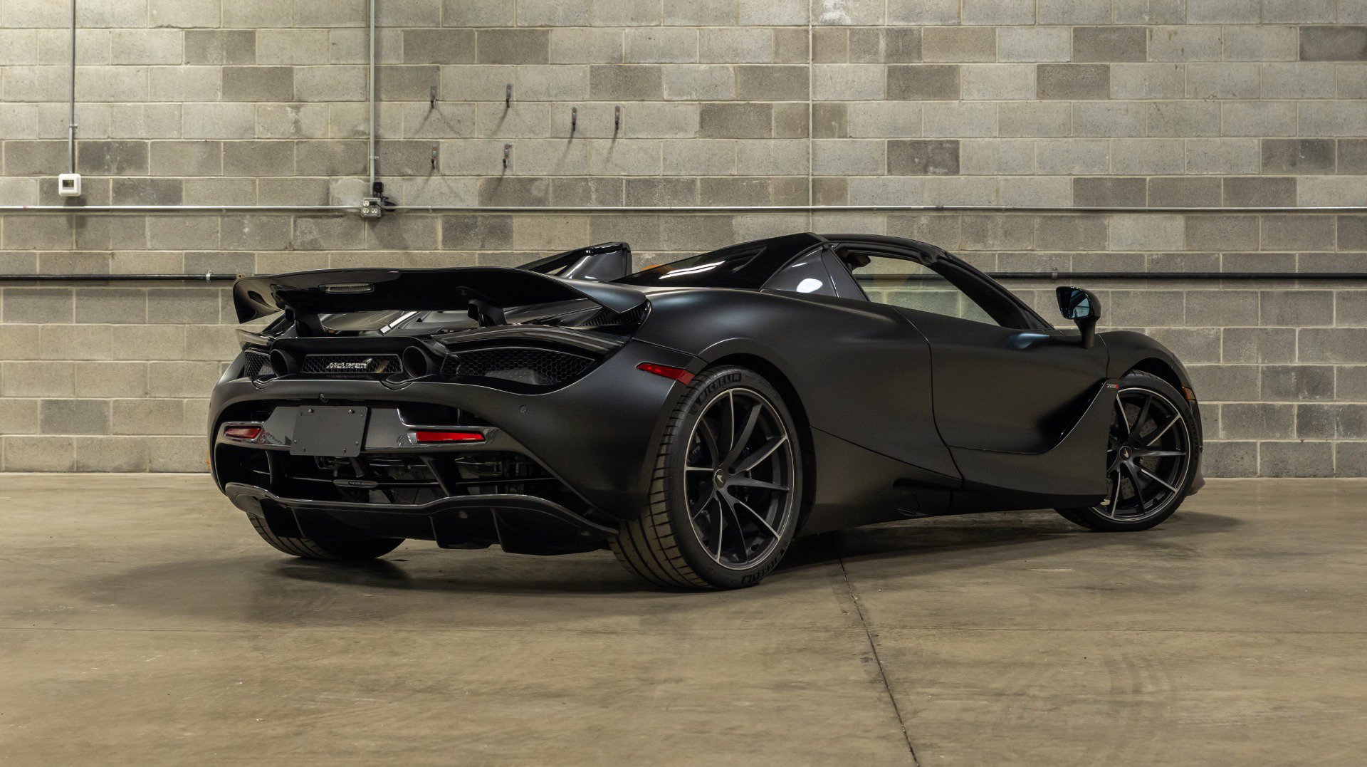 Used 2020 McLaren 720S Spider photo 10