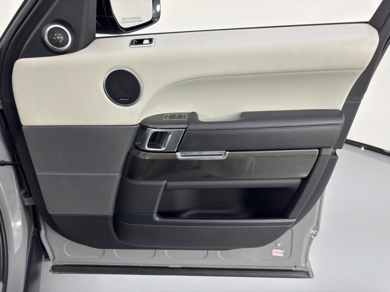 2022 Land Rover Range Rover Sport SVR Carbon Edition