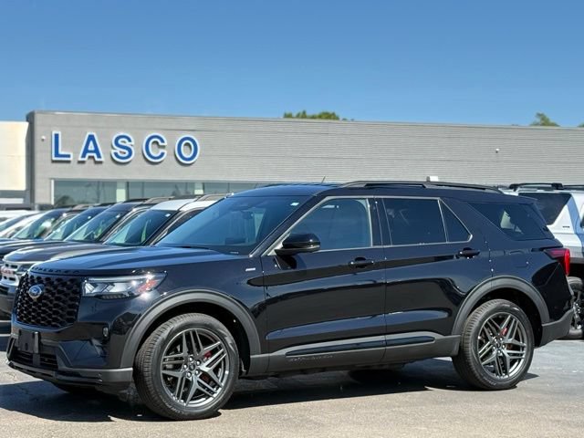 Certified 2025 Ford Explorer ST-Line w/ ST-Line Street Pack