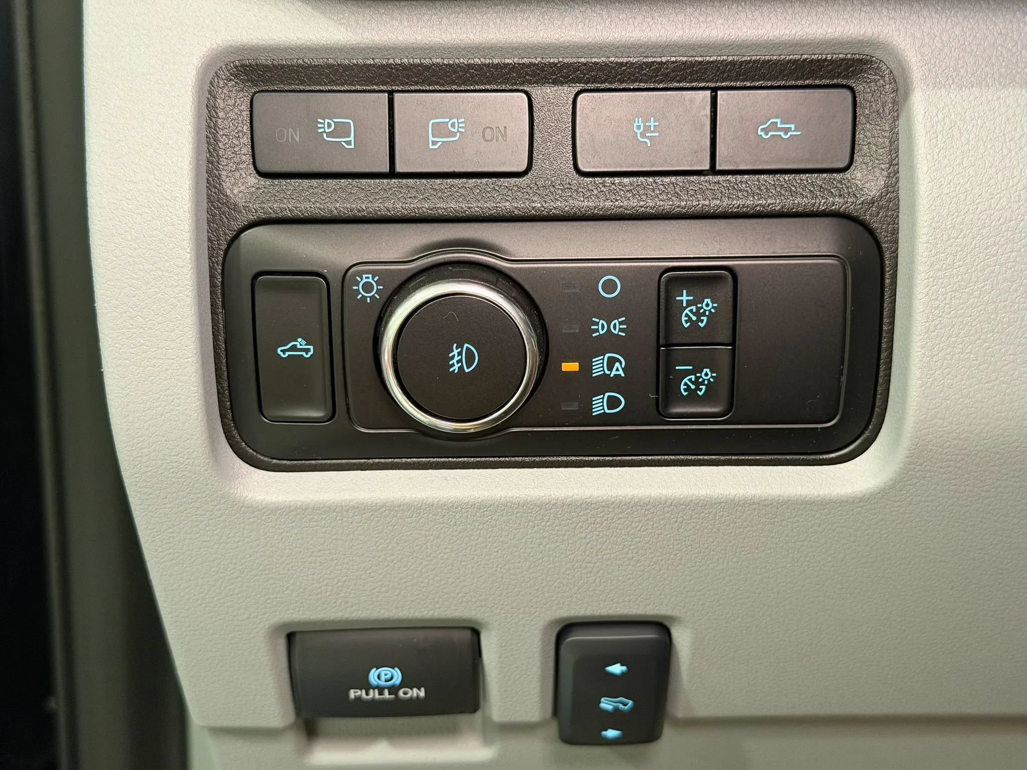 2024 Ford F-250 Super Duty Limited - Photo 35