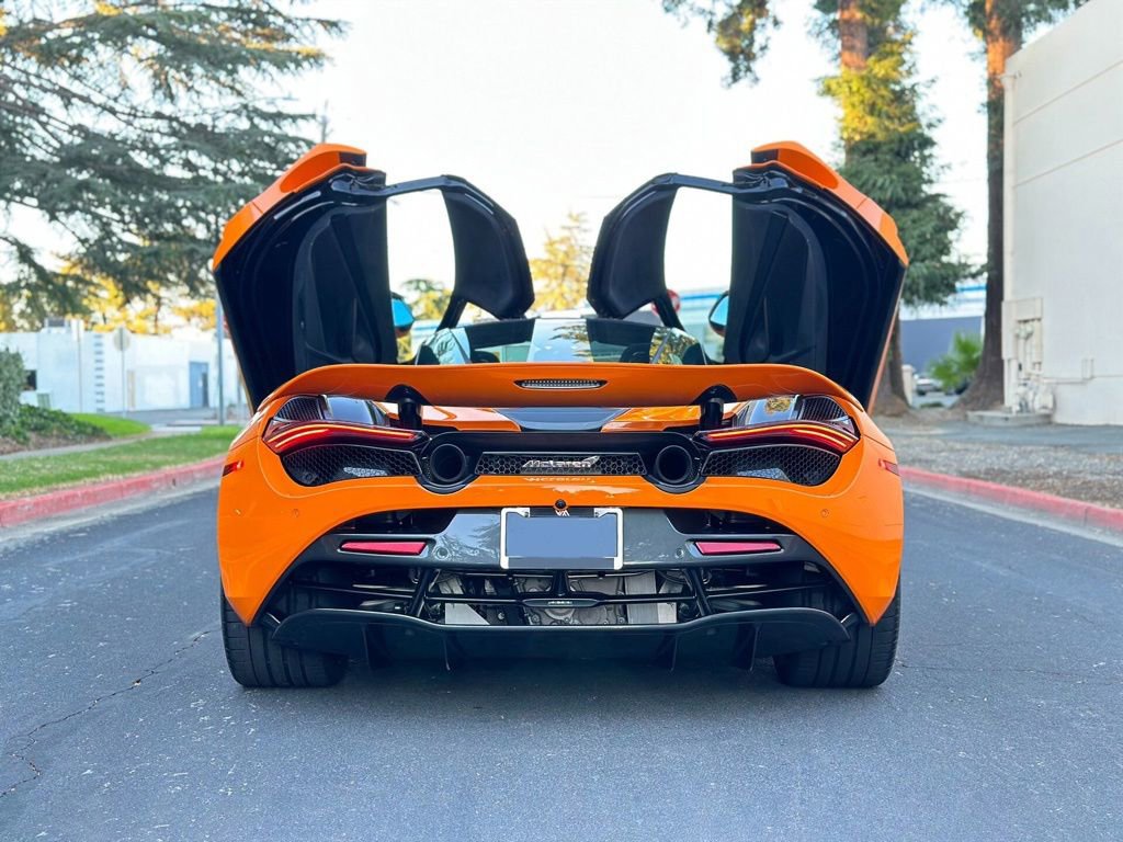 Used 2021 McLaren 720S Performance photo 9