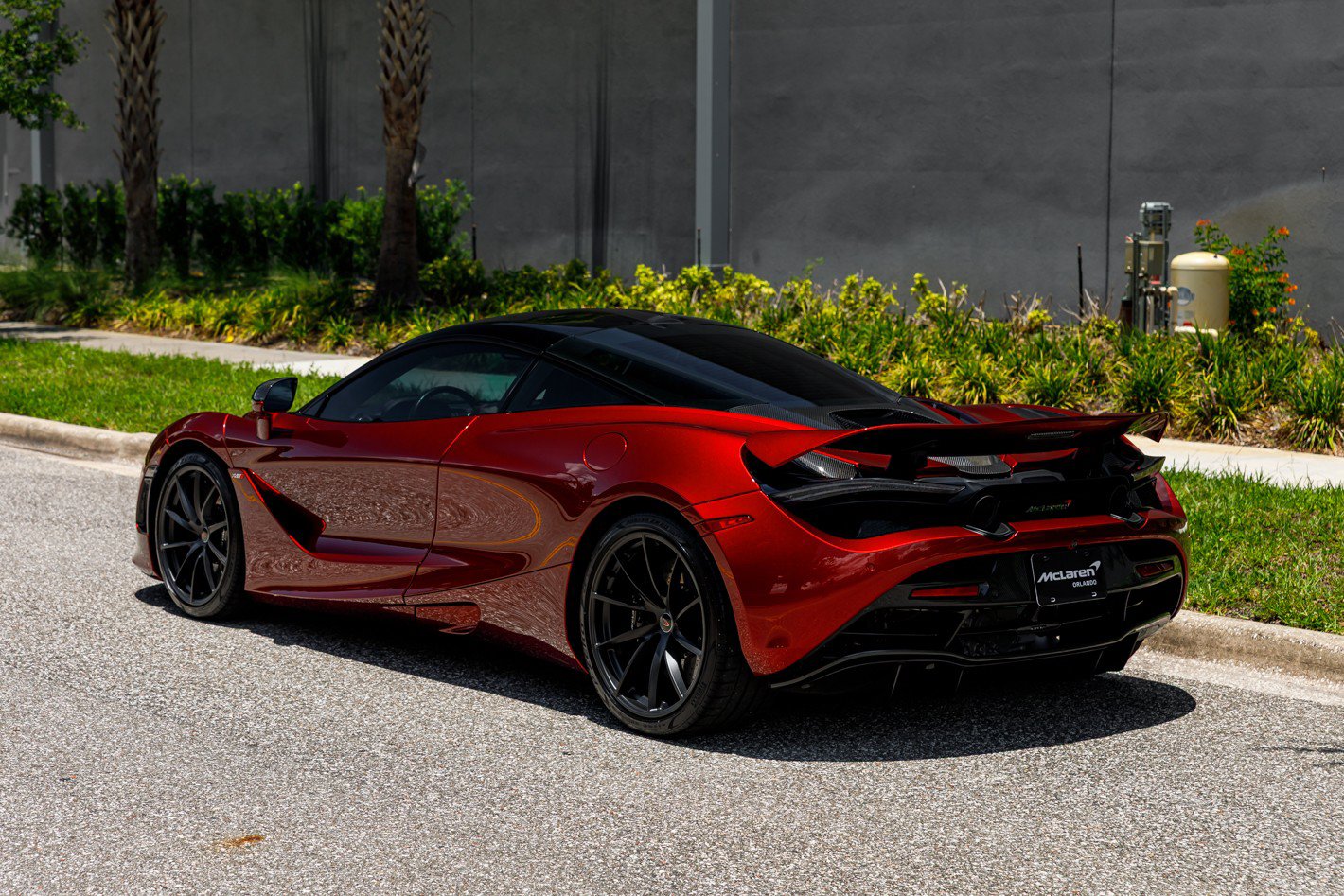 Used 2018 McLaren 720S Luxury photo 15