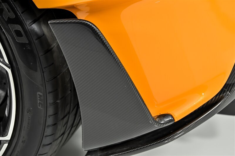 Used 2019 McLaren 600LT photo 18