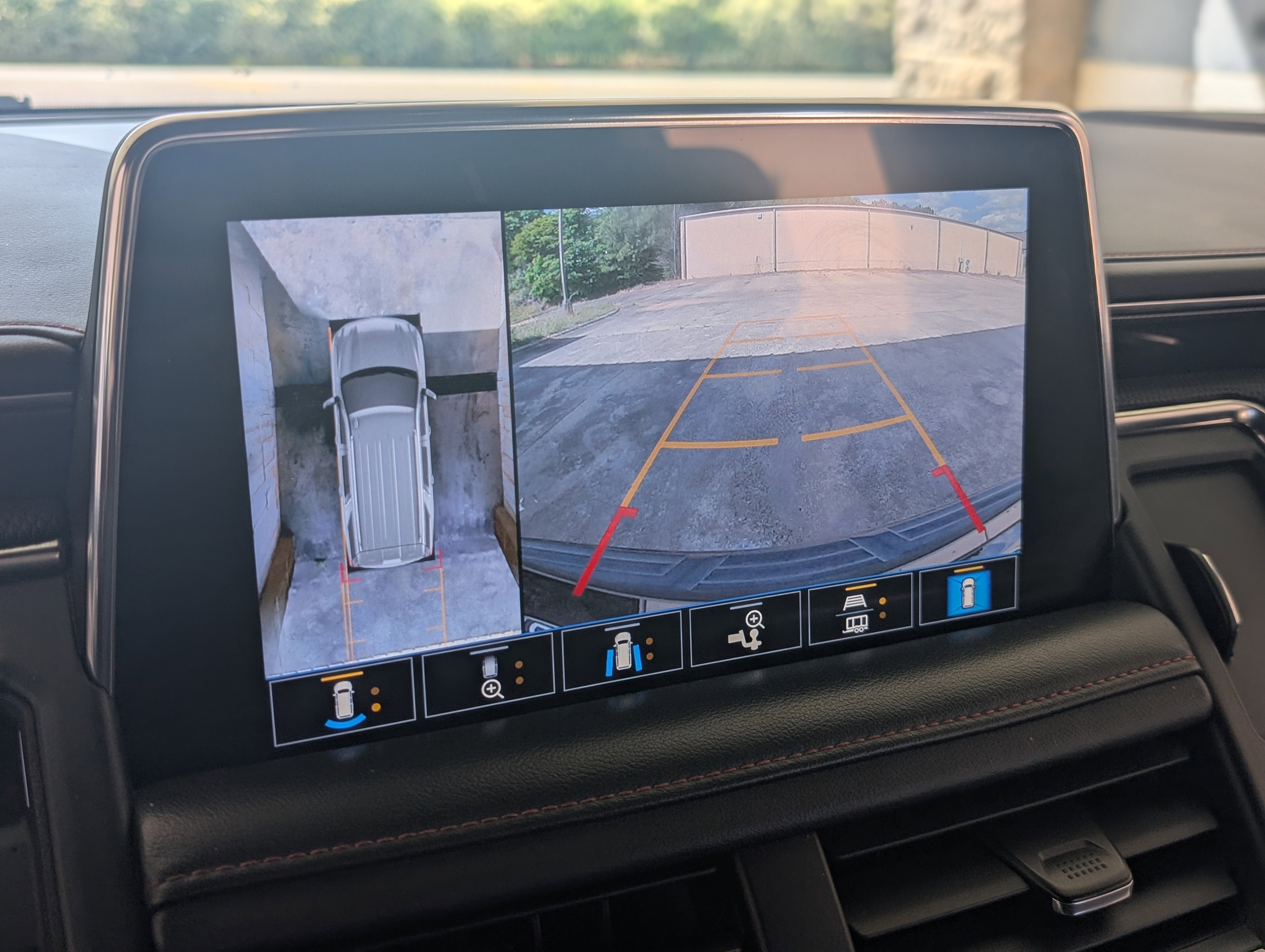 2021 Chevrolet Suburban RST