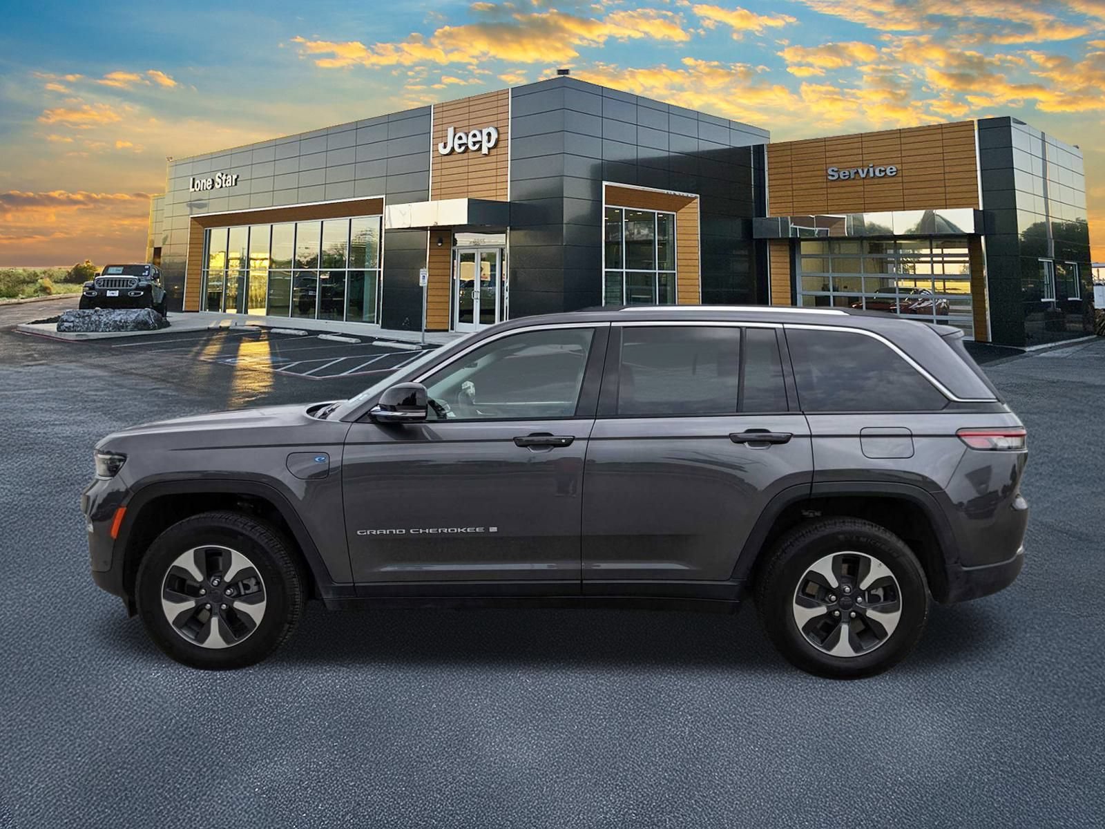 Used Jeep Grand Cherokee Limited 4xe for Sale in San Antonio, TX