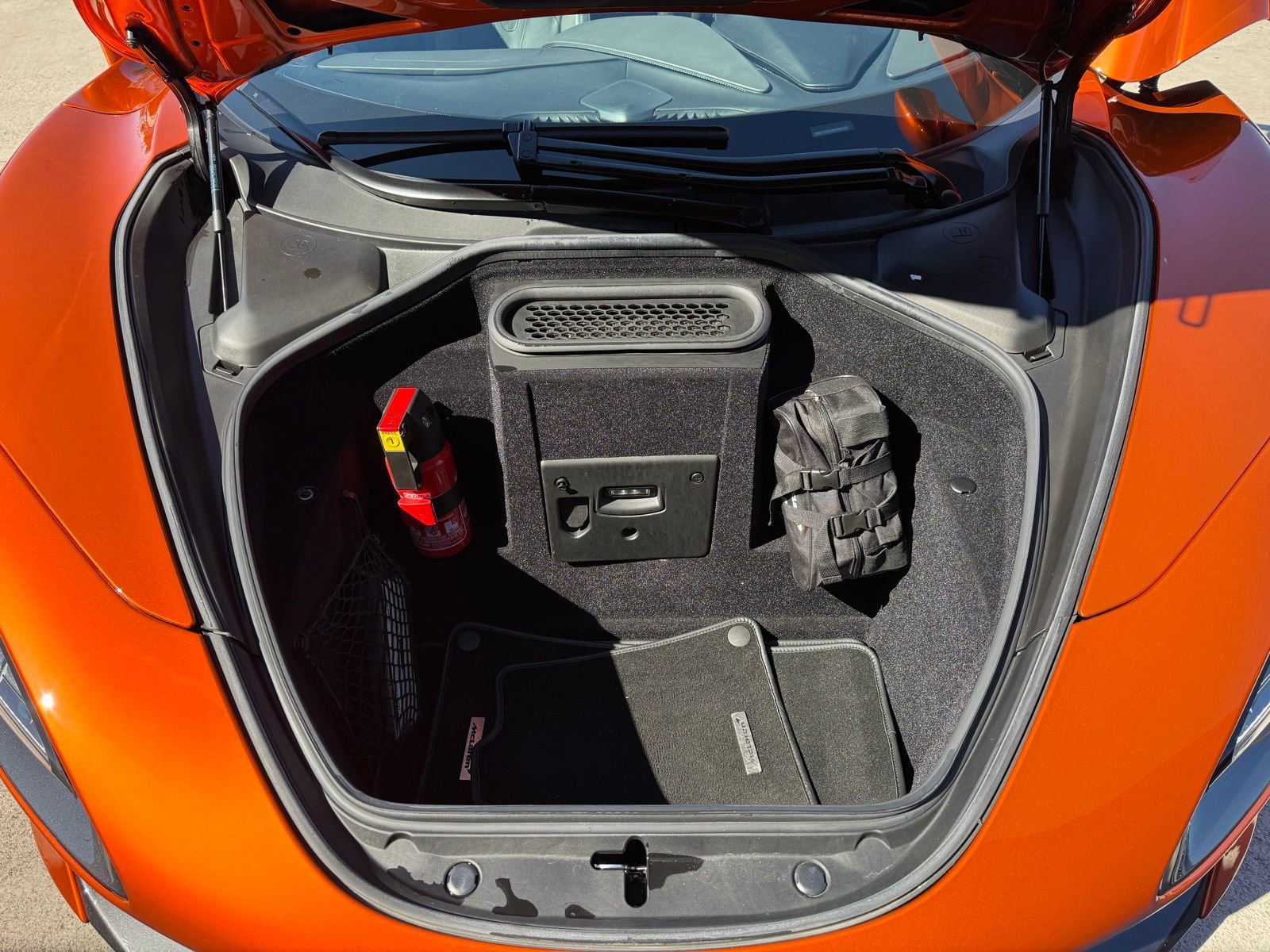 Used 2018 McLaren 720S Luxury photo 33