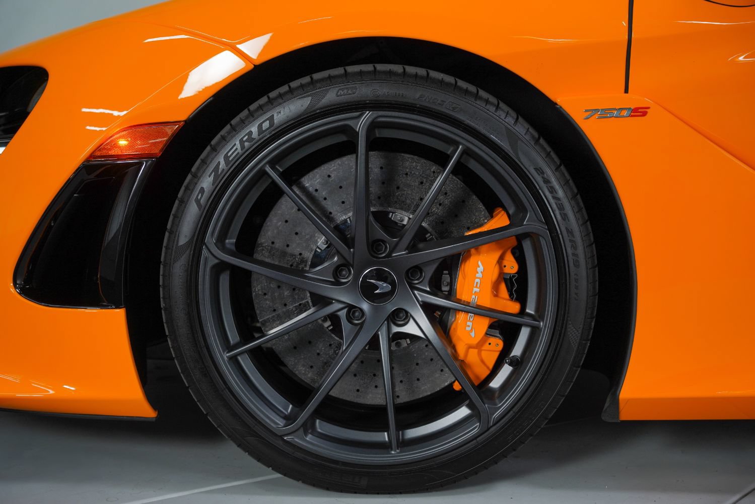 Used 2024 McLaren 750S Spider photo 16