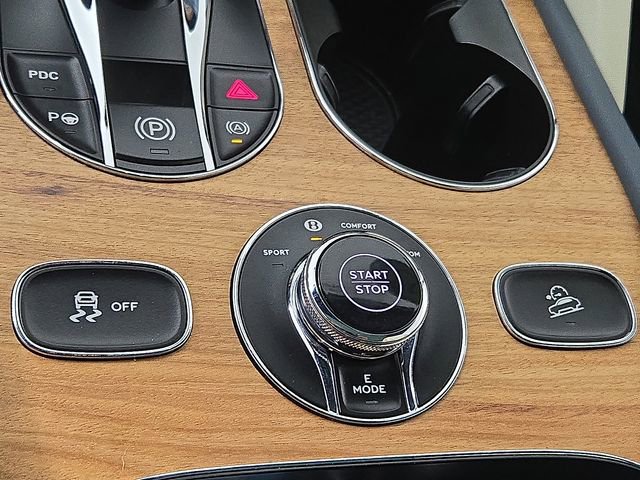 2023 Bentley Bentayga Plug-In Hybrid