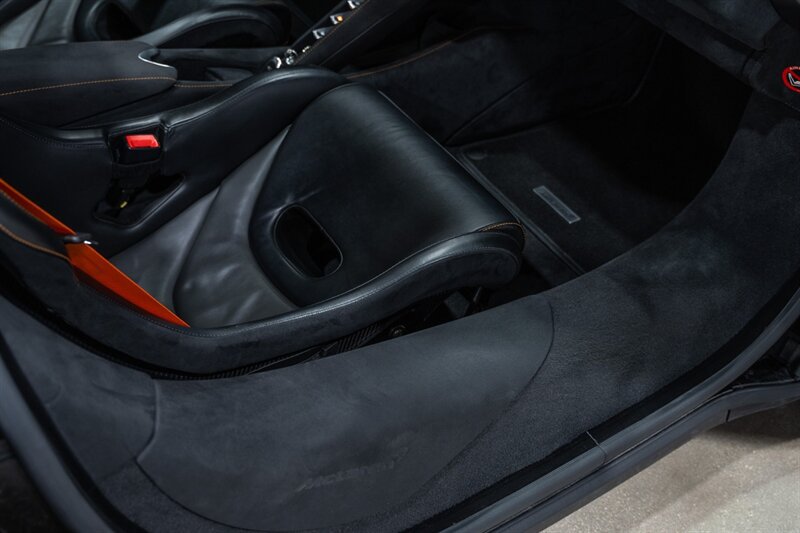 Used 2019 McLaren 720S Performance photo 29