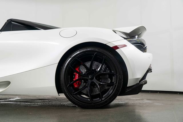 Used 2020 McLaren 720S Luxury photo 17