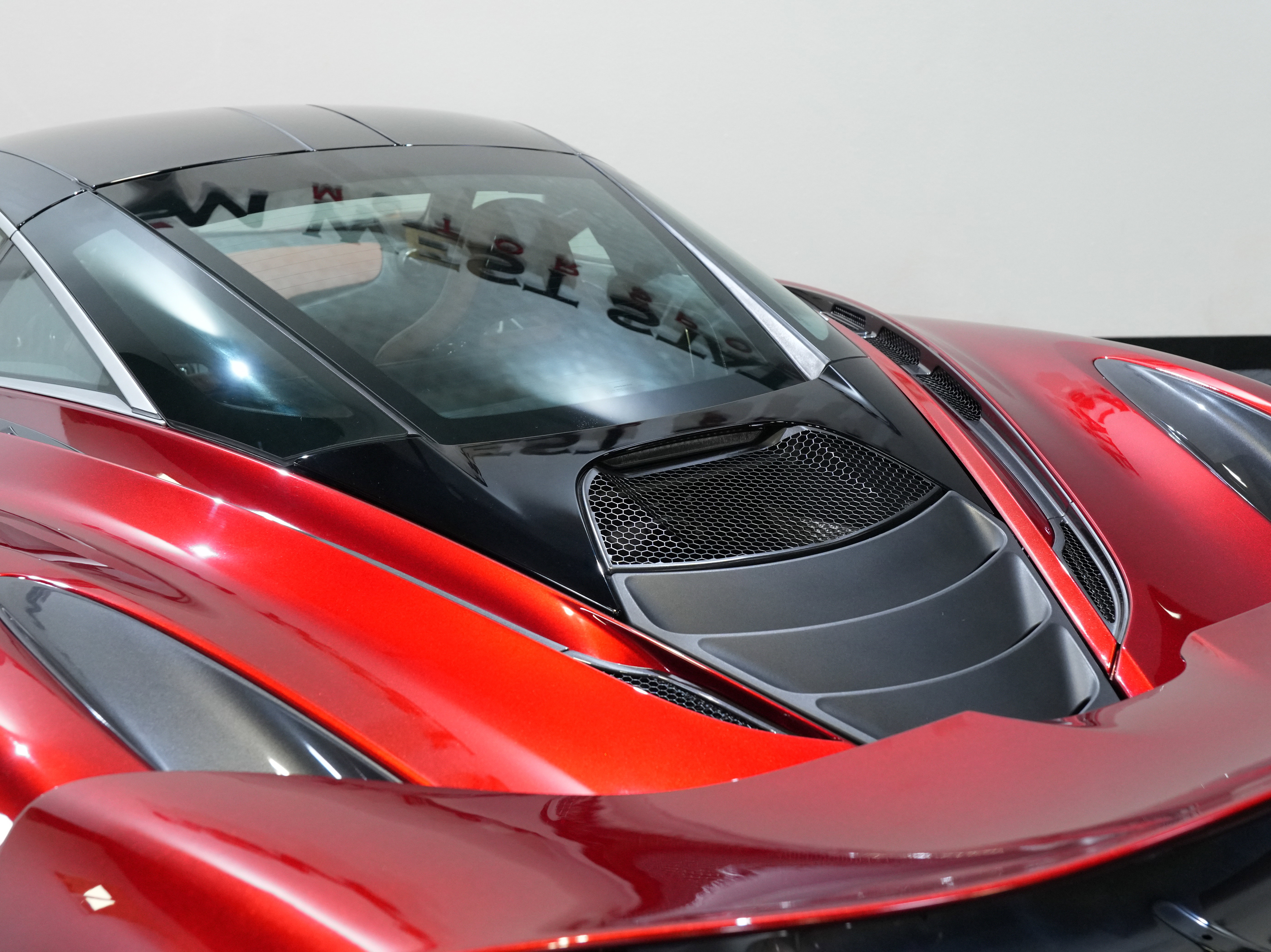 Used 2018 McLaren 720S photo 19