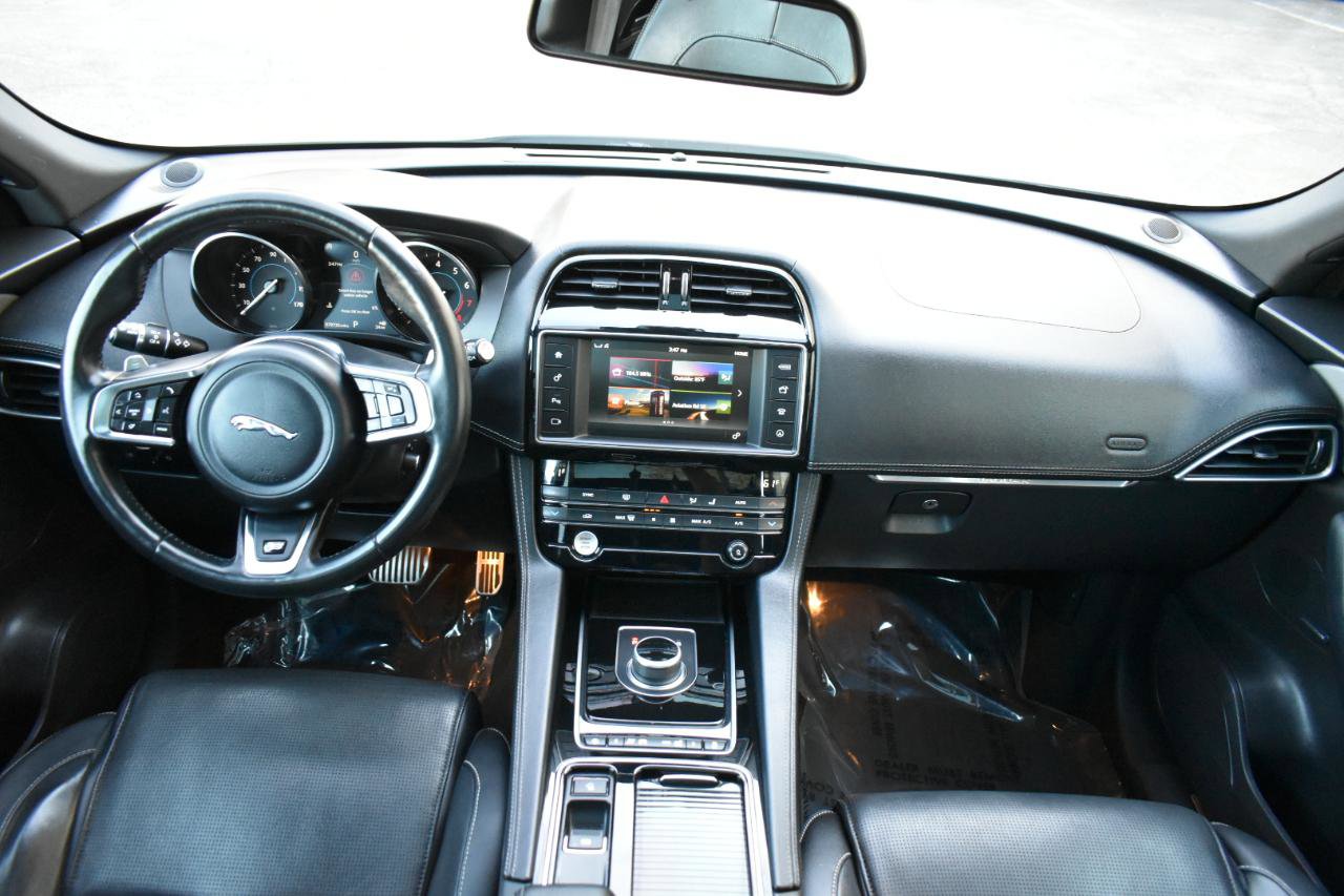 2018 Jaguar F-Pace S