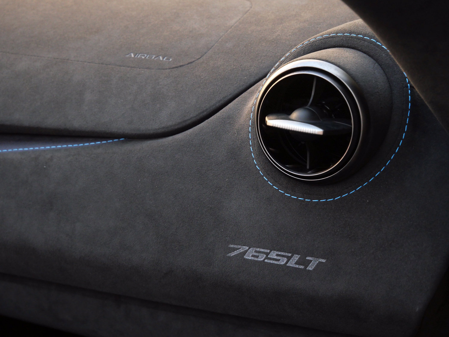 Used 2022 McLaren 765LT photo 22