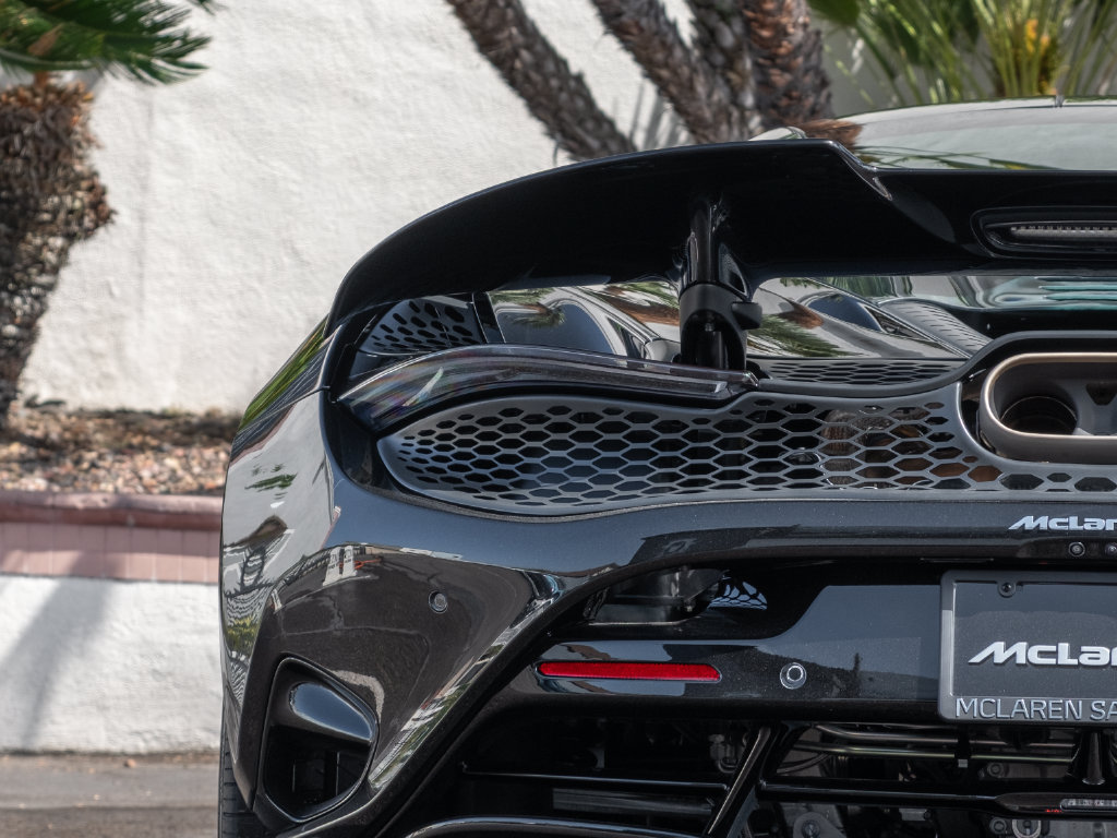 New 2027 McLaren 750S photo 26