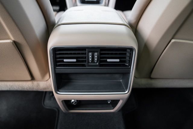 2022 Porsche Cayenne Platinum Edition