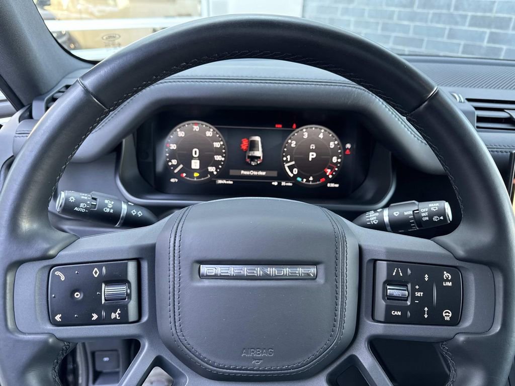 2023 Land Rover Defender 130 X-Dynamic SE