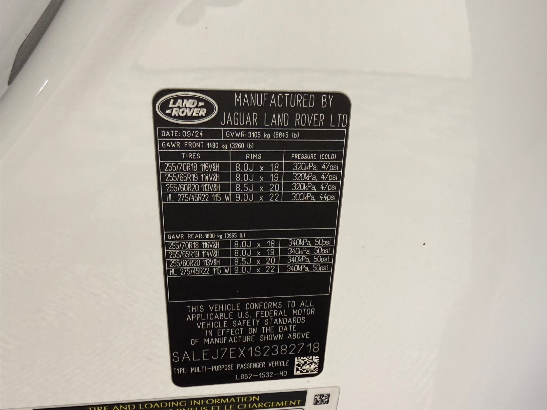 2025 Land Rover Defender 110 S