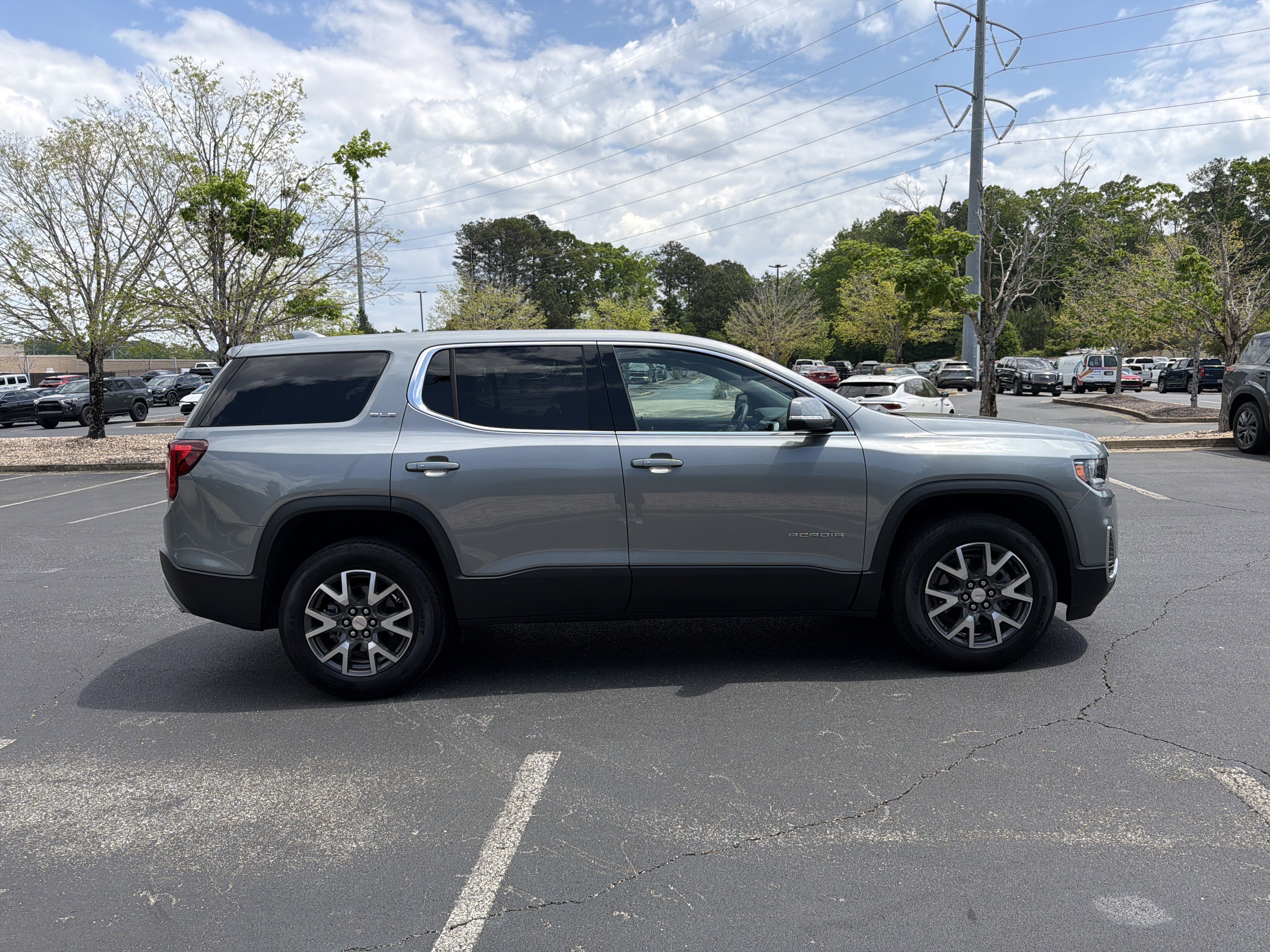 2023 GMC Acadia SLE