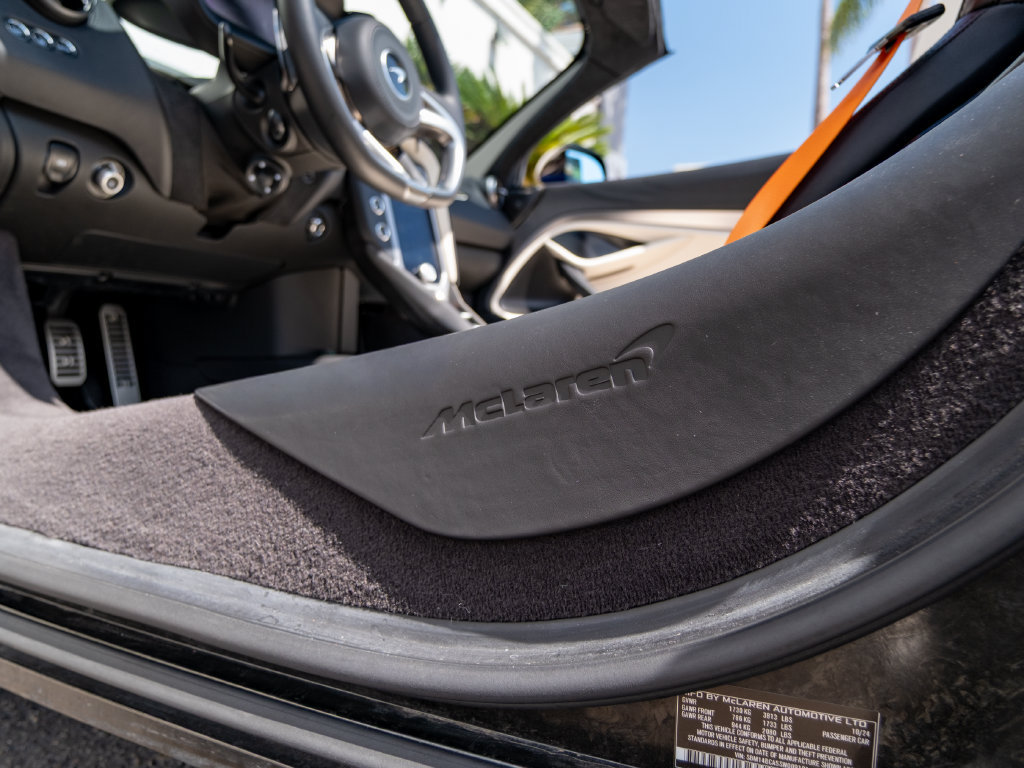 Used 2025 McLaren 750S Spider photo 24