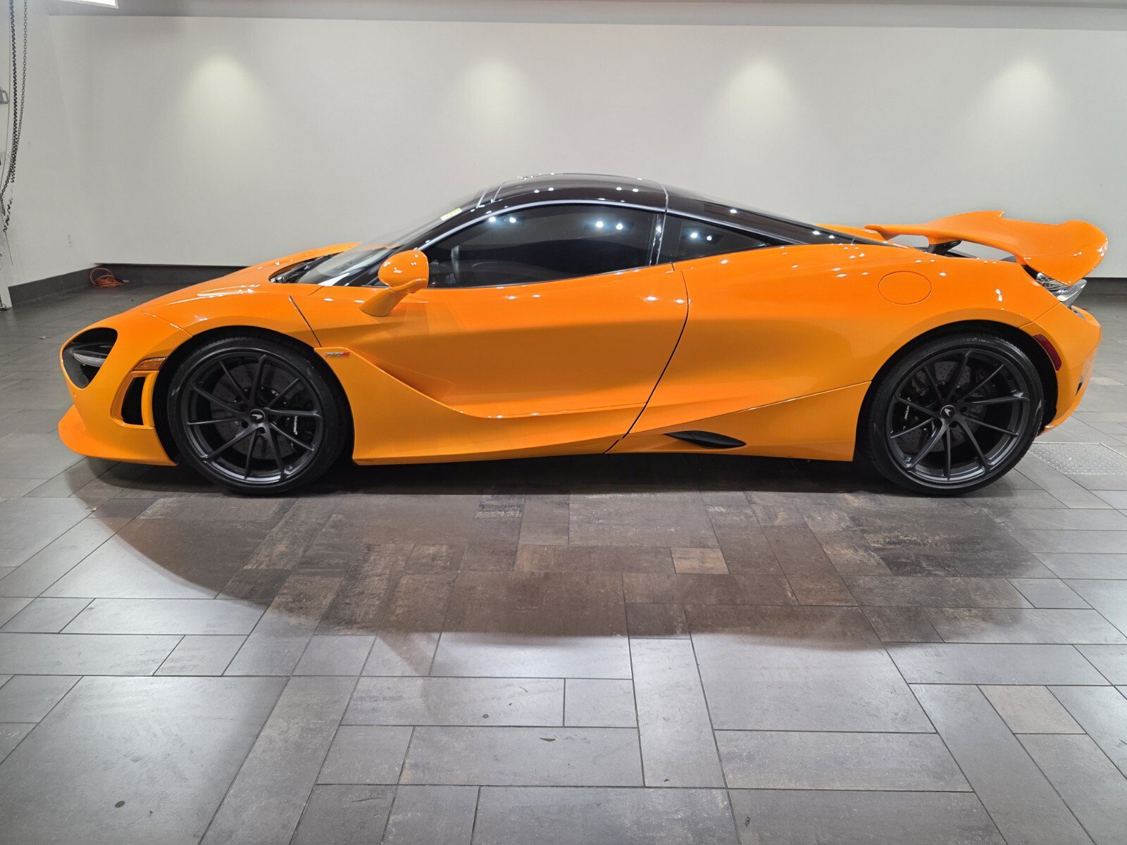 Used 2024 McLaren 750S 3