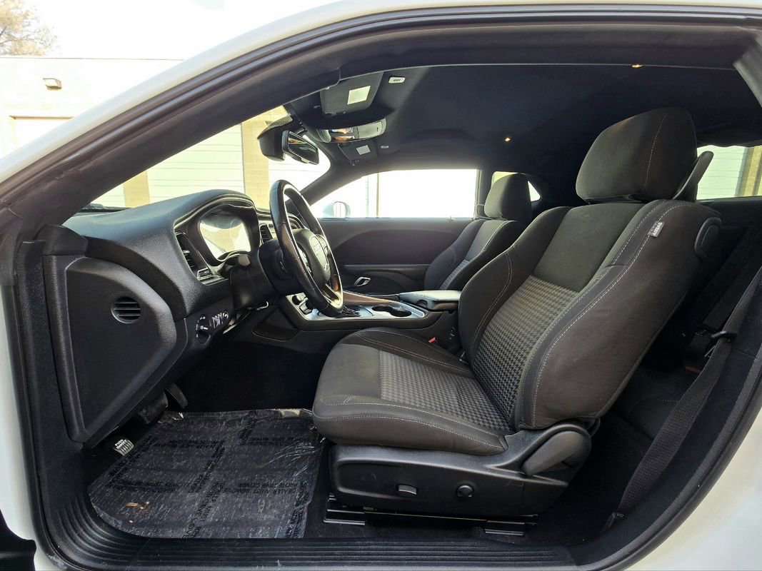 2022 Dodge Challenger SXT