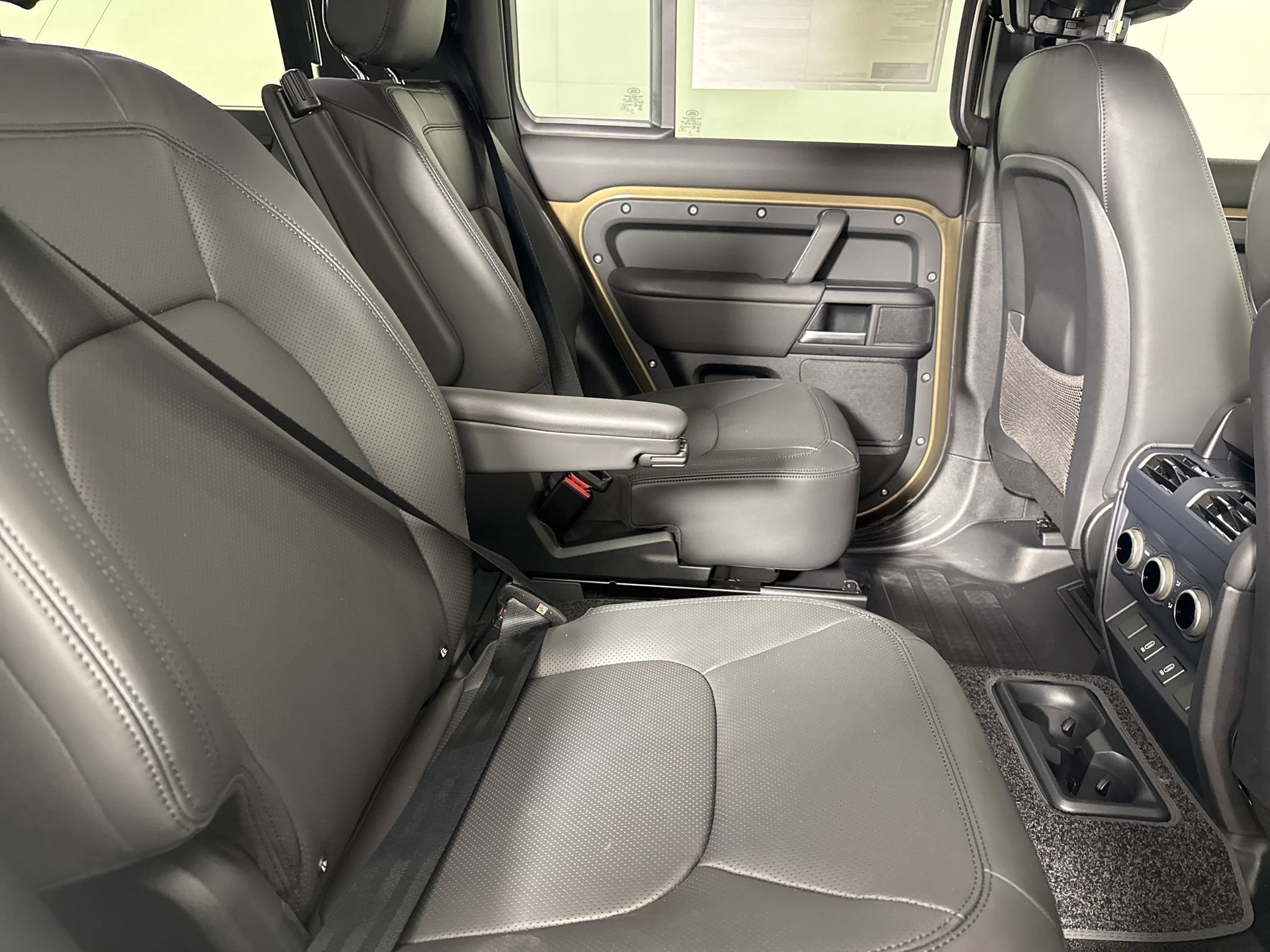 2026 Land Rover Defender 130 S