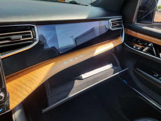 2024 Jeep Grand Wagoneer Series III