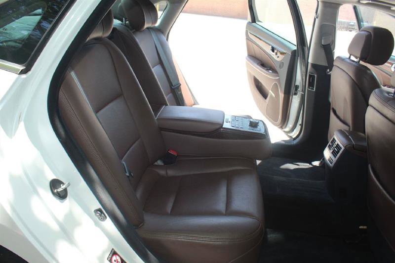 2014 Hyundai Equus Signature