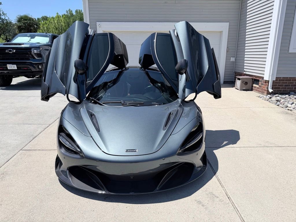 Used 2019 McLaren 720S photo 26