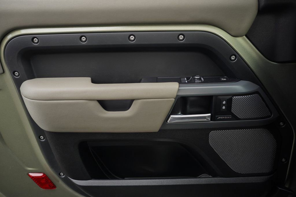 2022 Land Rover Defender 90 X-Dynamic S